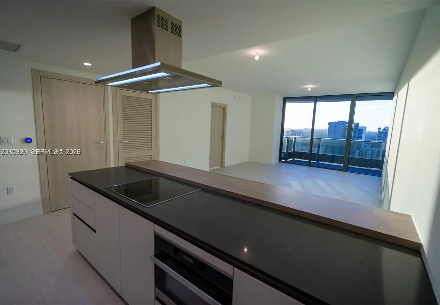 Brickell Flatiron — Photo 4