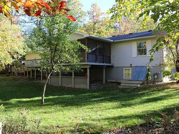 3rd image of 3333 Basswood Dr
