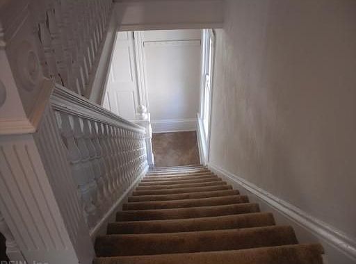 4th image of 121 Poplar Ave