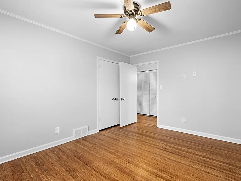 1453 Colonial Rd — Photo 21