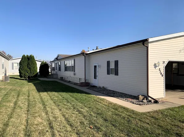 2208 Sunset Ln, Belvidere, IL 61008