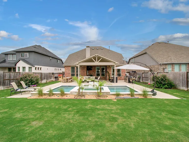7111 Pondhawk Dr — Photo 33