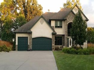 17761 Weaver Lake Dr N, Maple Grove, MN 55311