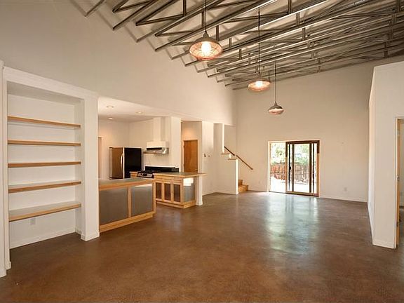 3rd image of 451 Vista Joya