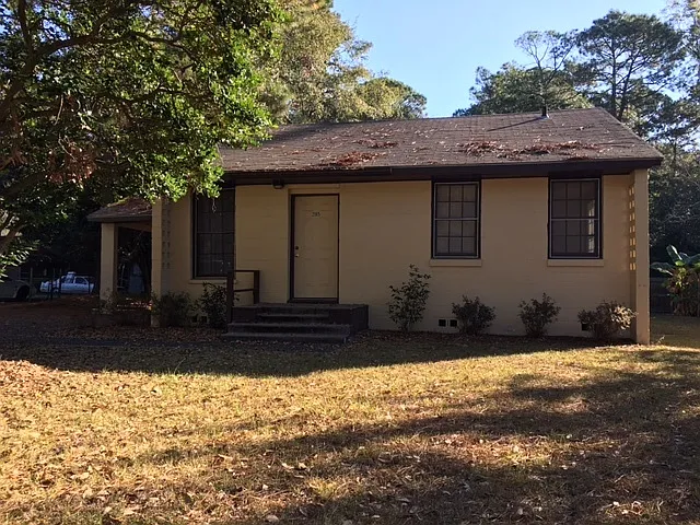 Two bedroom Home in Valdosta! — Photo 1