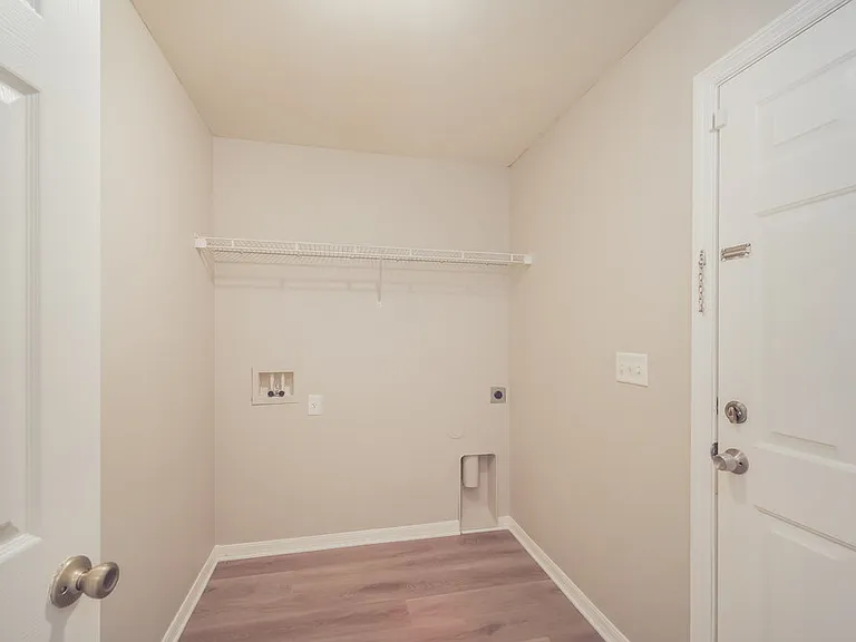 1825 SW 25th St — Photo 11