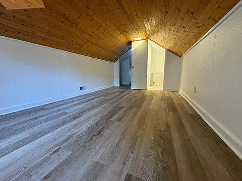 117 N Toll St — Photo 14