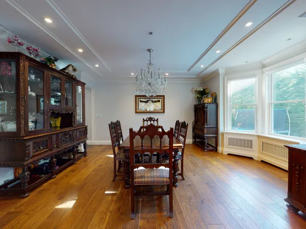 669 East 2nd Street image 40 of 44