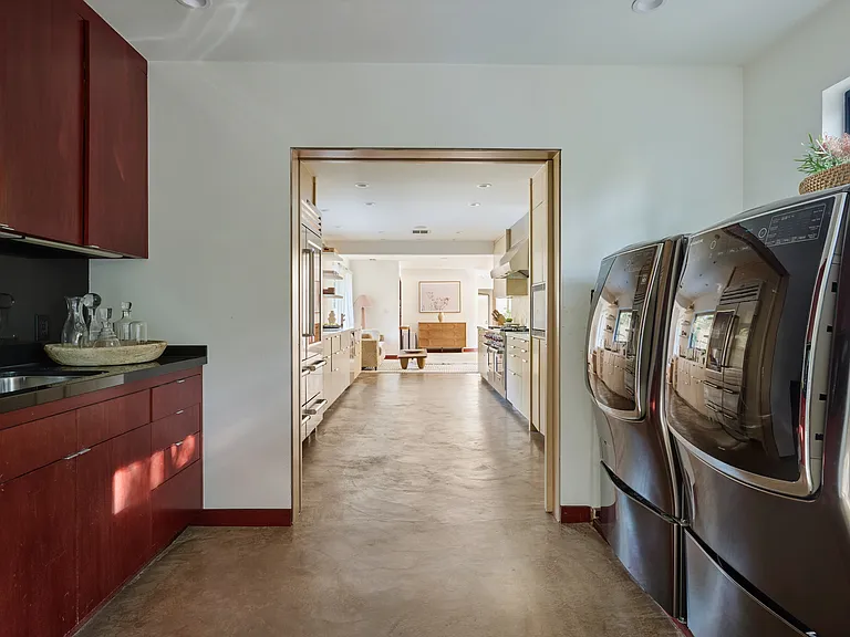 8052 Woodrow Wilson Dr — Photo 18