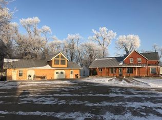 3233 450th St, Clarkfield, MN 56223