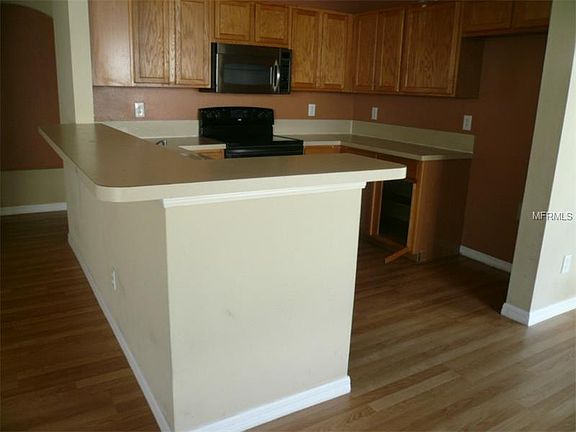 4th image of 2943 Banyan Hill Ln