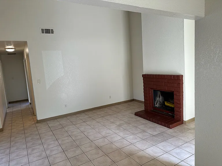2706 Plantation Pl — Photo 5