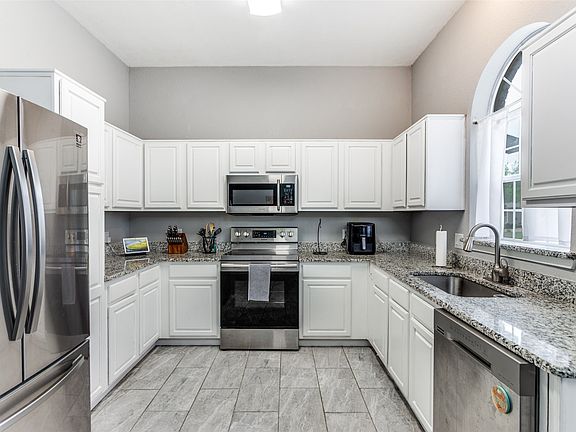 5th image of 10241 Westward Dr