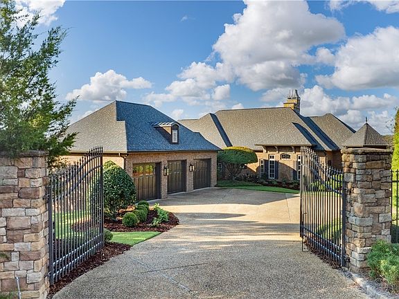 3rd image of 1231 Diamond Point Cir