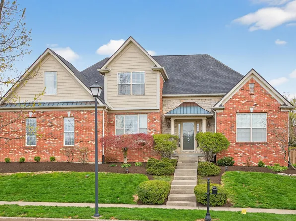 2768 Red Leaf Dr, Lexington, KY 40509