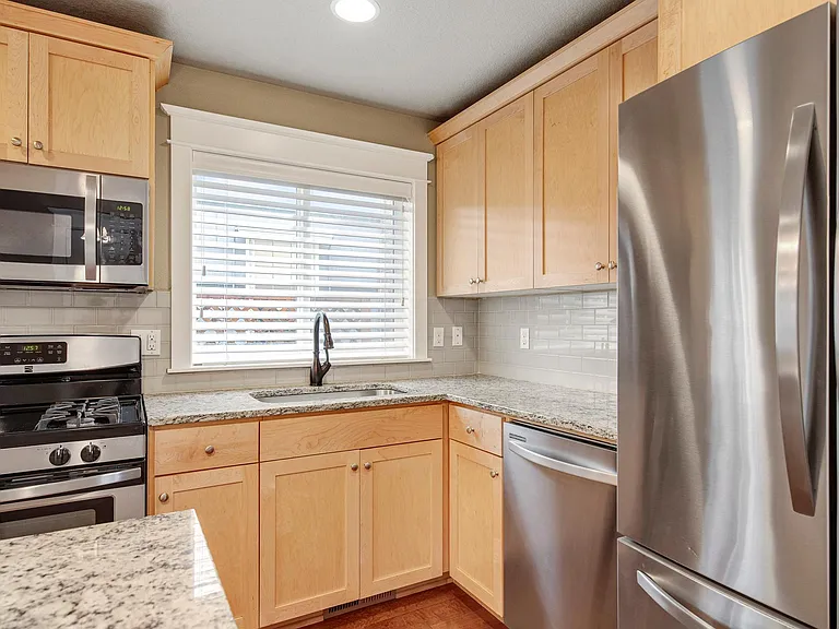 6145 SE Woodstock Blvd — Photo 8