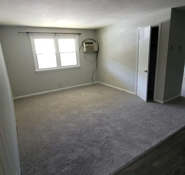 Slate Creek Apartments & Townhomes — Photo 25