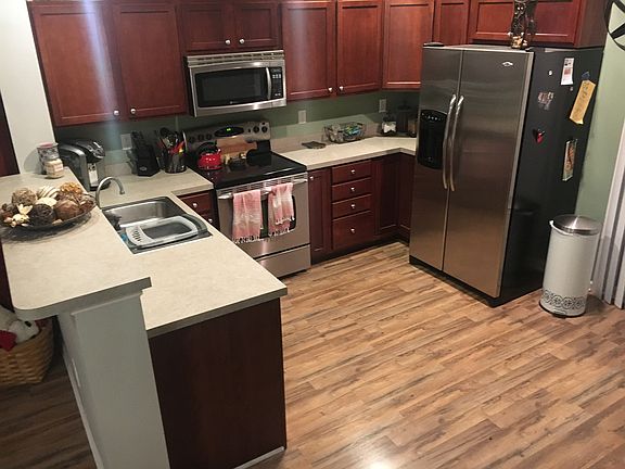 3rd image of 6204 Brassie Ave