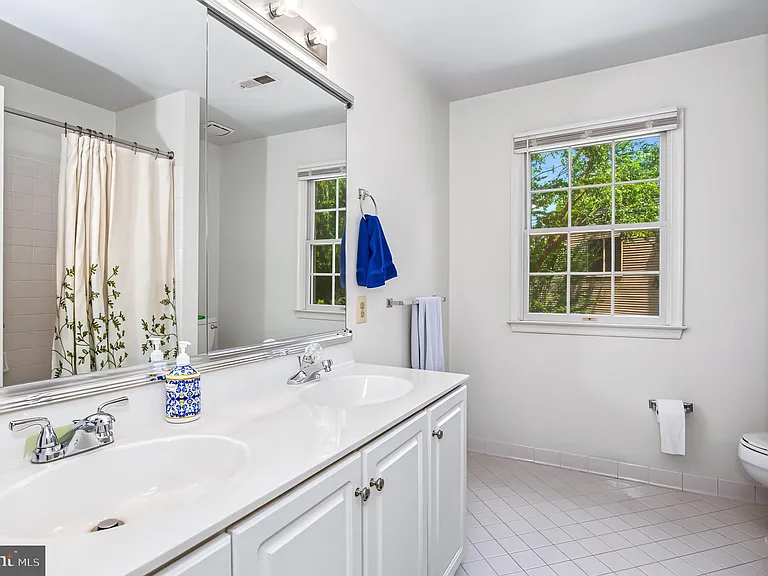 12952 Old Plains Rd — Photo 30