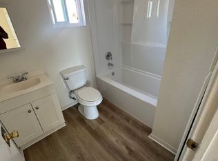 210 S Lyon St #6, Santa Ana, CA 92701