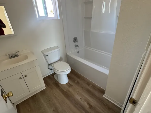 210 S Lyon St #6, Santa Ana, CA 92701