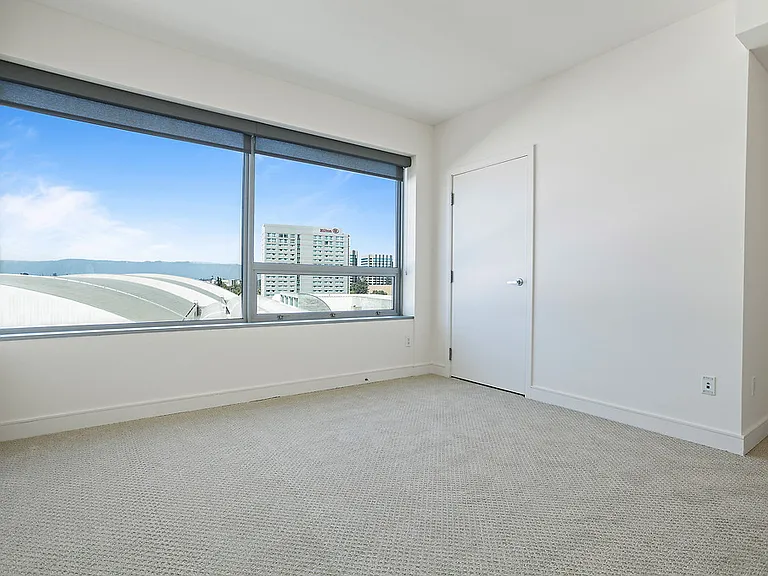 360 Residences — Photo 32