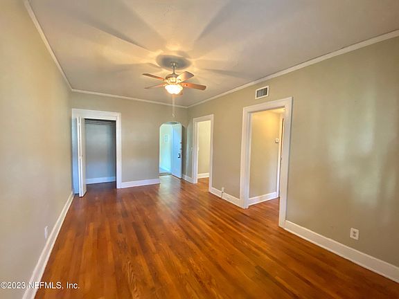 4th image of 1504 McDuff Ave S #3