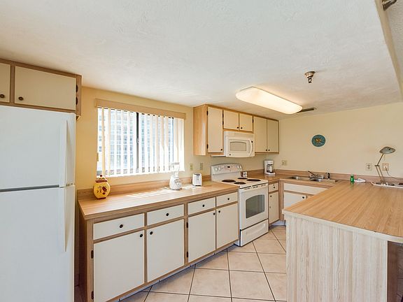 5th image of 3647 S Atlantic Ave #3E