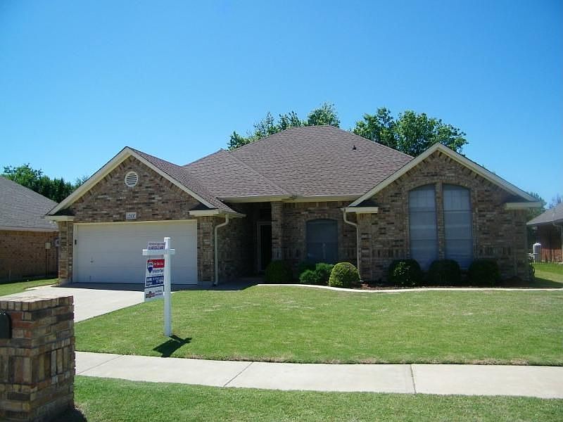 1st image of 308 Eastwood Dr