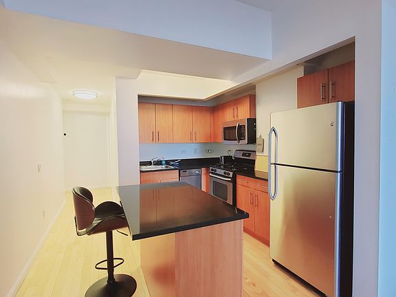 5th image of 20 West St APT 11E