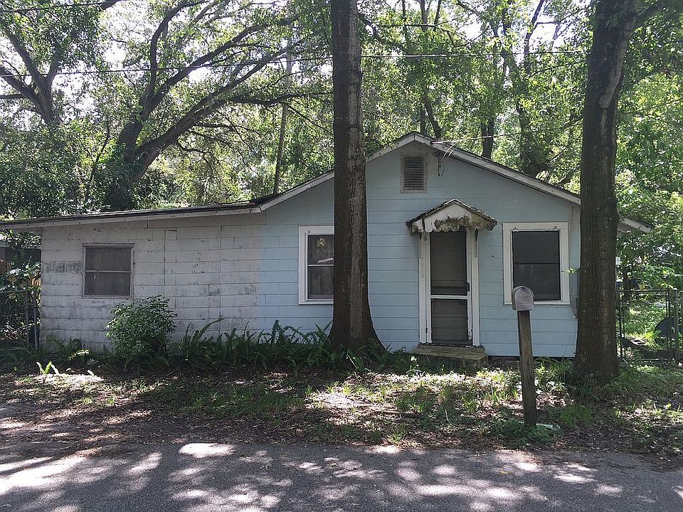 1st image of 7505 New York Dr