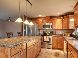 2526 Vail Dr, Quincy, IL 62305