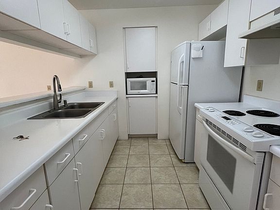 4th image of 10 Piwai Ln #45-104