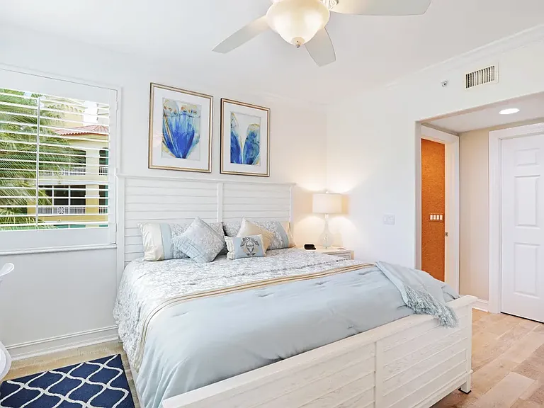 2738 Tiburon Blvd E #301 — Photo 17