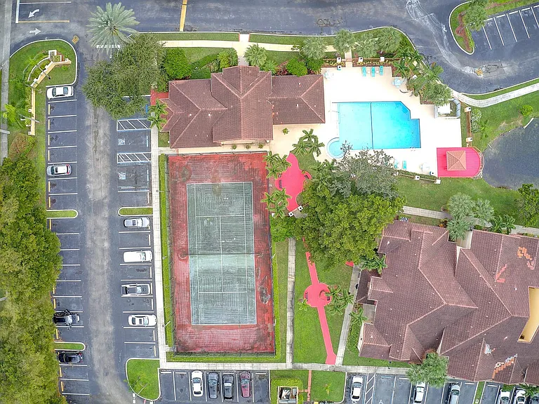 7640 Westwood Dr #411 — Photo 32