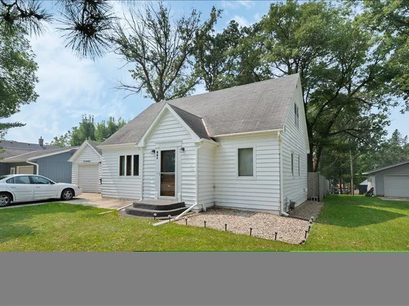 221 7th St SE, Long Prairie, MN 56347
