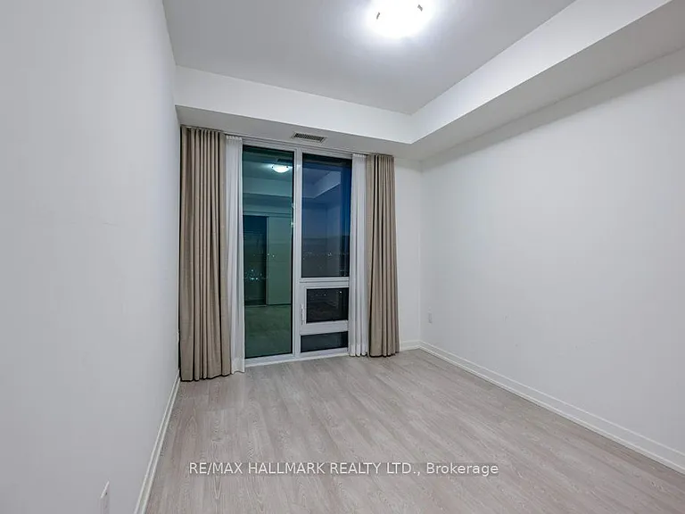 8868 Yonge St #1507E — Photo 16
