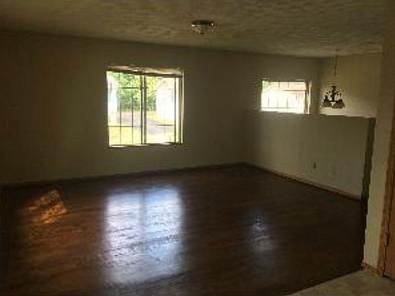 2nd image of 1243 Jack Pine Dr