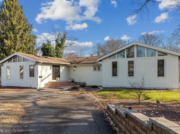 400 Glen Ave, Moorestown, NJ 08057