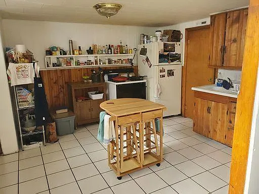 305 Scott Ave #B — Photo 3
