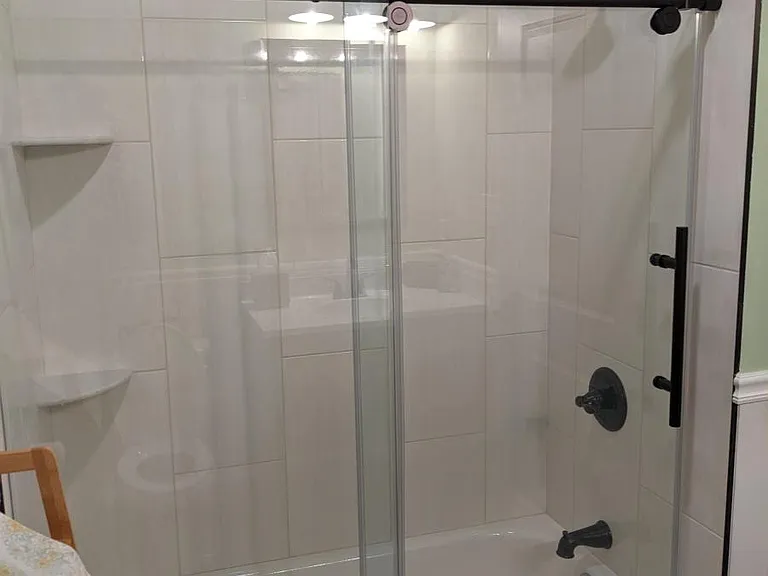 Second Bedroom - Shower & Tub