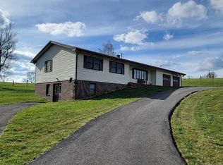220 Fishers Gap Rd, Galax, VA 24333