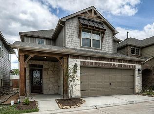 8912 Live Oak Grove Ln, Houston, TX 77080
