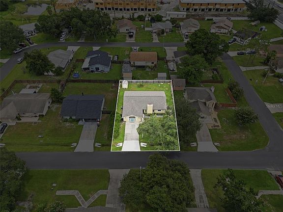 3rd image of 4934 WILDFLOWER DRIVE