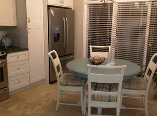 82 Bedford Rd, Mundelein, IL 60060