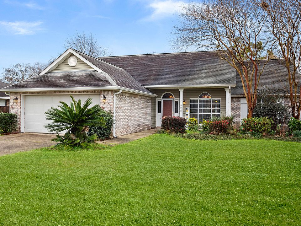 1st image of 13092 Woodbridge Ct