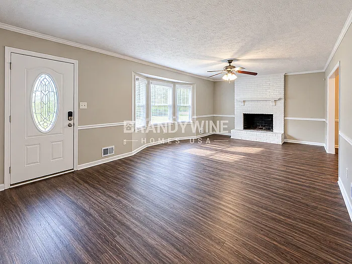 3 bed, 2.0 bath, 1366 sqft, $1,795 — Photo 4