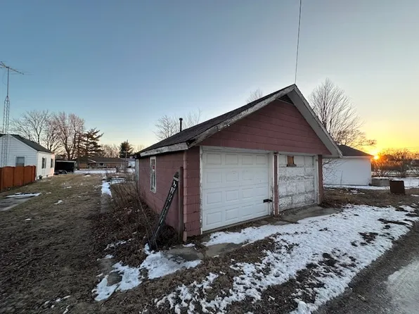 213 Waverly St, Essex, IL 60935
