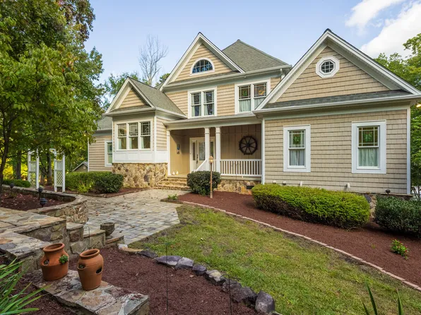 1255 Fontaine Rd, Roxboro, NC 27574