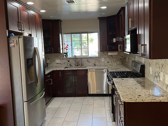5th image of 6316 Marguerite Dr